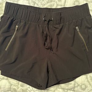 Athleta Women’s shorts Like new condition Medium